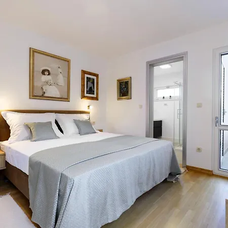 Jure By Interhome Holiday home Zupa