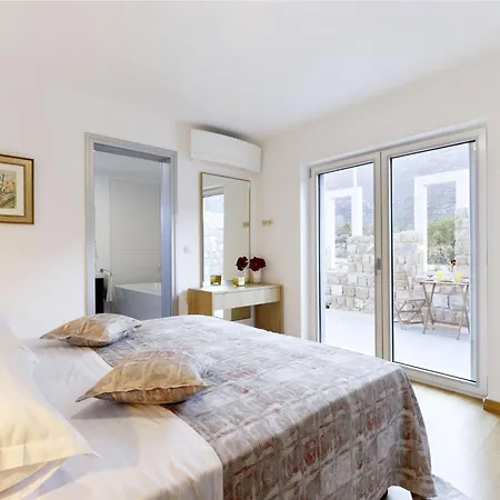 Jure By Interhome Holiday home Zupa