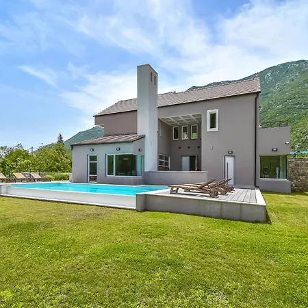 Jure By Interhome